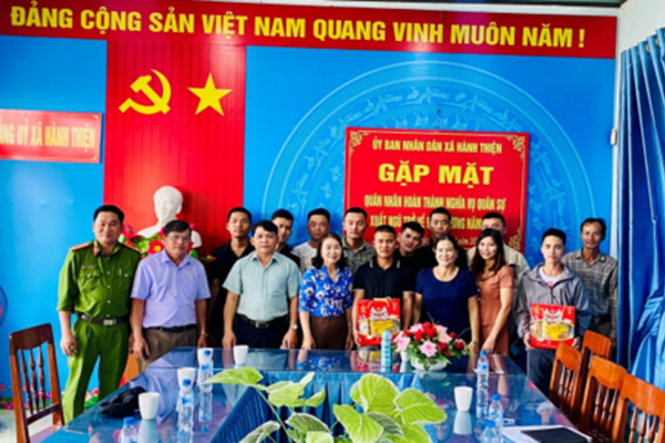 UBND xã Hành Thiện tổ chức gặp mặt Quân nhân hoàn thành nghĩa vụ quân sự xuất ngũ trở về địa phương năm 2024.